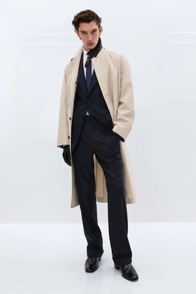 Look 11